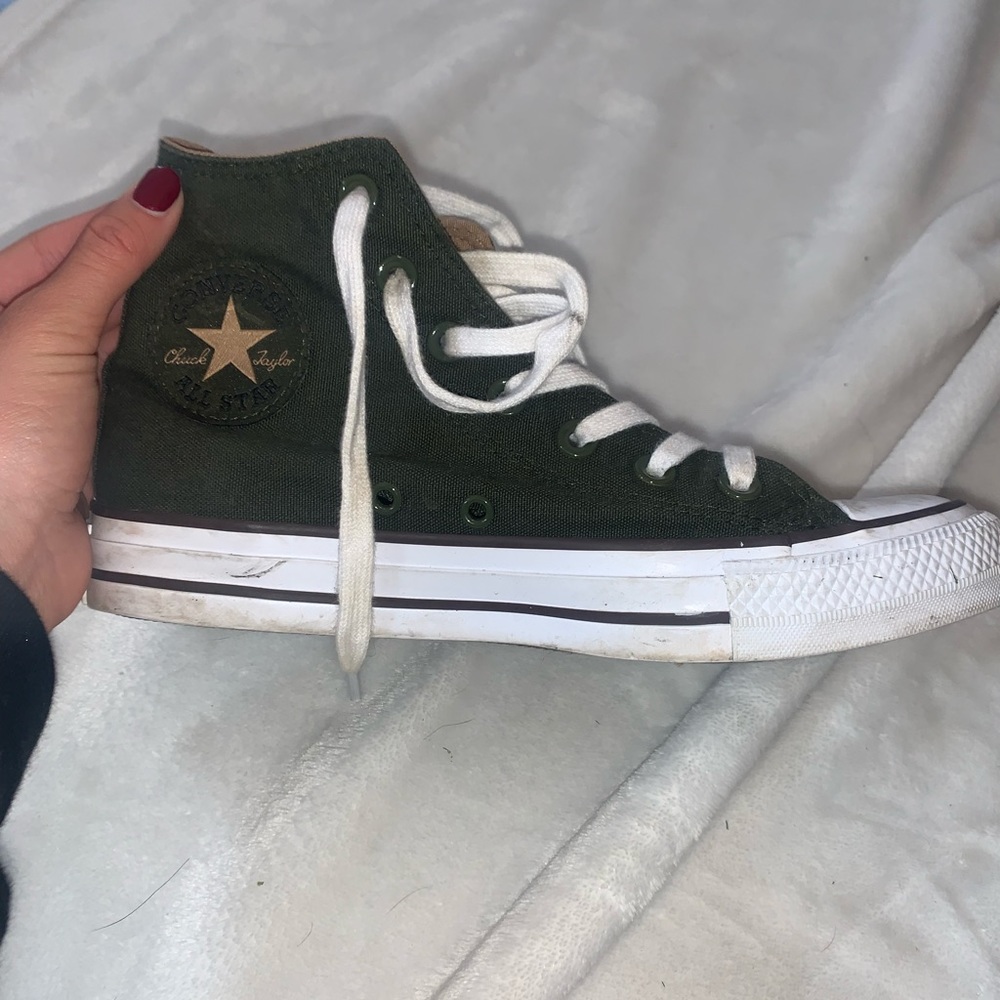 Converse size 7